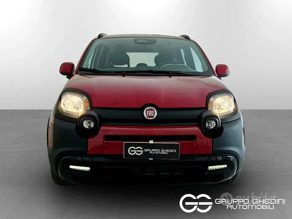 Usata Fiat Panda Cross Cross 70 CV (51 kW) 2025 Rosso Utilitaria