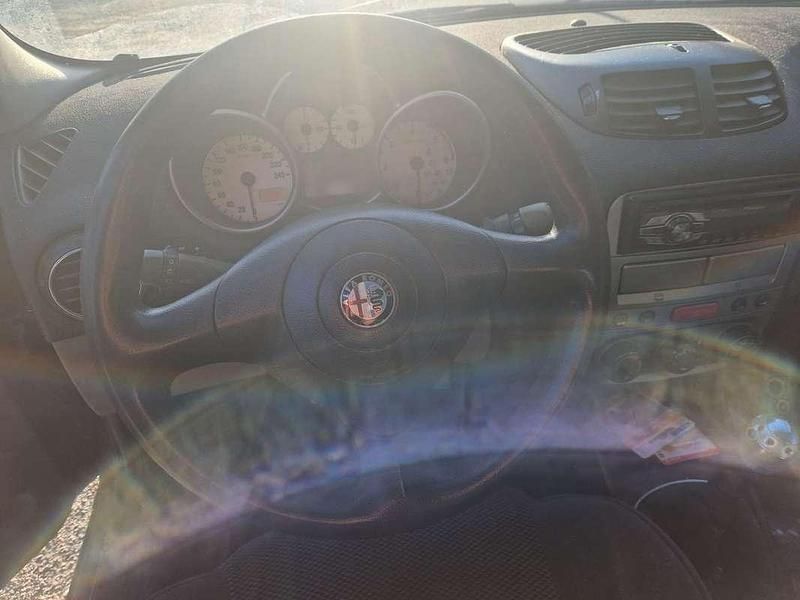 Usata Alfa Romeo 147 116 CV (85 kW) 2003 Utilitaria