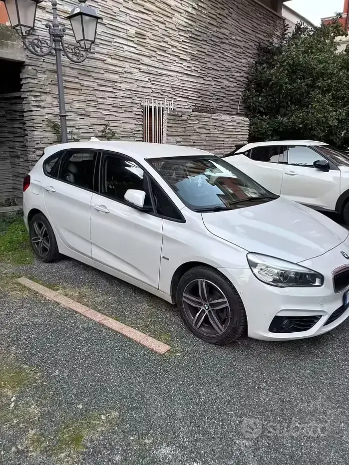 Usata BMW 218 Sport Line 150 CV (110 kW) 2017 Bianco Station wagon