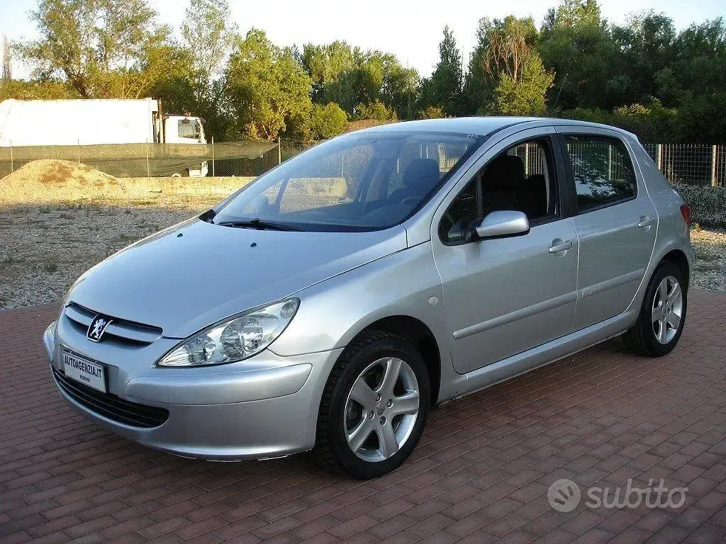 Usata Peugeot 307 109 CV (80 kW) 2005 Grigio Berlina