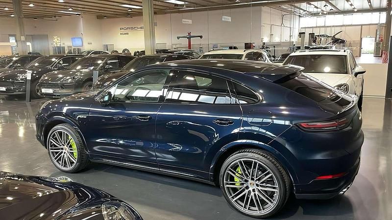 Usata Porsche Cayenne Turbo S 680 CV (500 kW) 2021 Blu/azzurro SUV