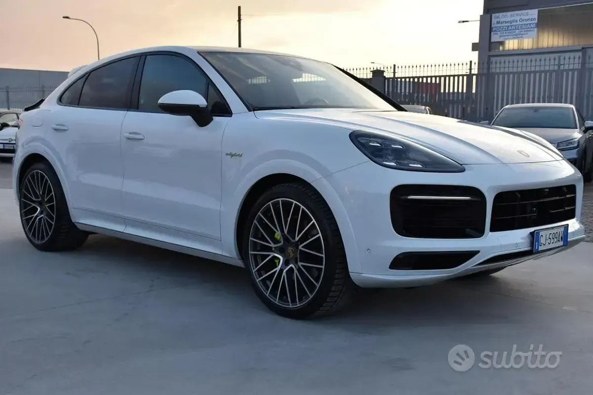 Usata Porsche Cayenne Platinum Edition 462 CV (339 kW) 2022 Bianco SUV