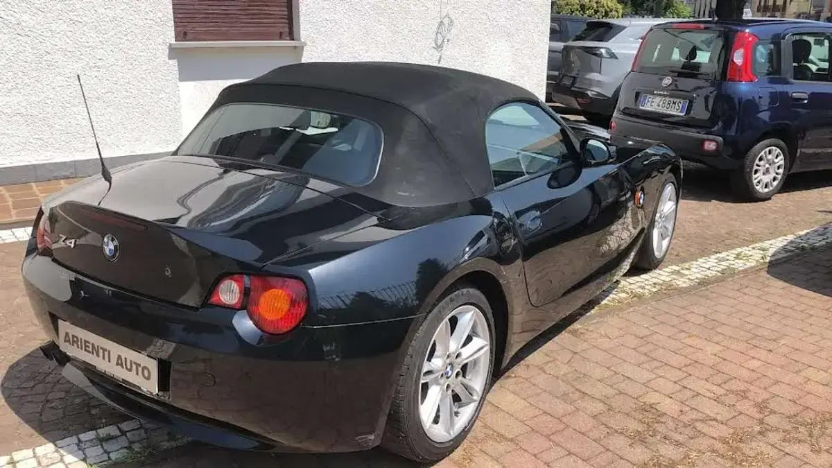 Usata BMW Z4 170 CV (125 kW) 2004 Nero metallizzato Cabrio