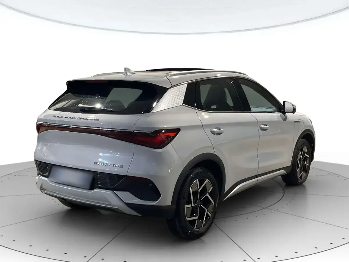 Usata BYD Atto 3 Comfort 88 CV (64 kW) 2024 Grigio argento SUV