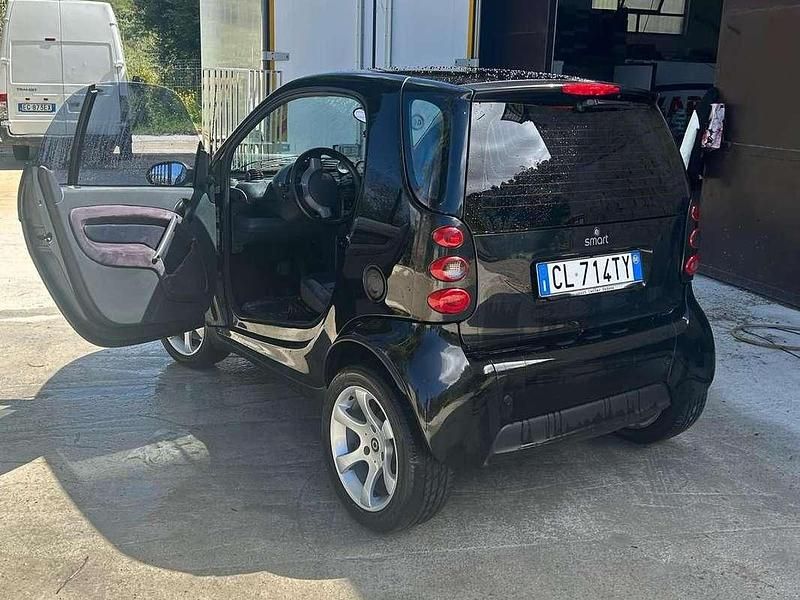 Usata Smart ForTwo Coupé 61 CV (44 kW) 2004 Nero Coupé