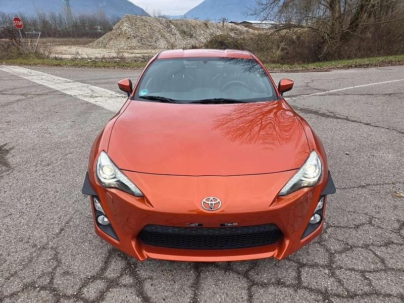 Usata Toyota GT86 Edition 200 CV (147 kW) 2012 Orange metallic Coupé