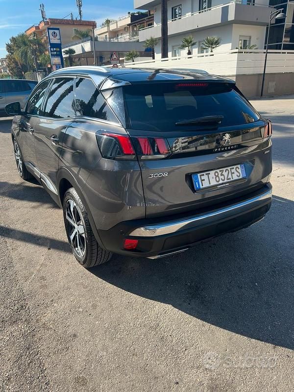 Usata Peugeot 3008 131 CV (96 kW) 2018 Grigio Berlina