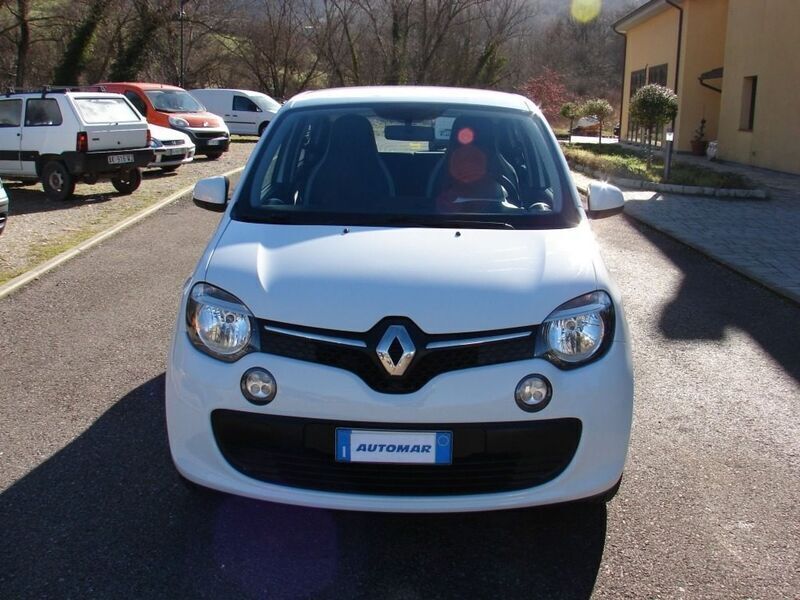Usato 2015 Renault Twingo 1.0 Benzin 75 CV (8.900 €)