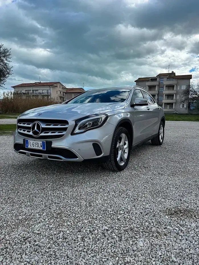 Usata Mercedes GLA200 136 CV (100 kW) 2017 SUV