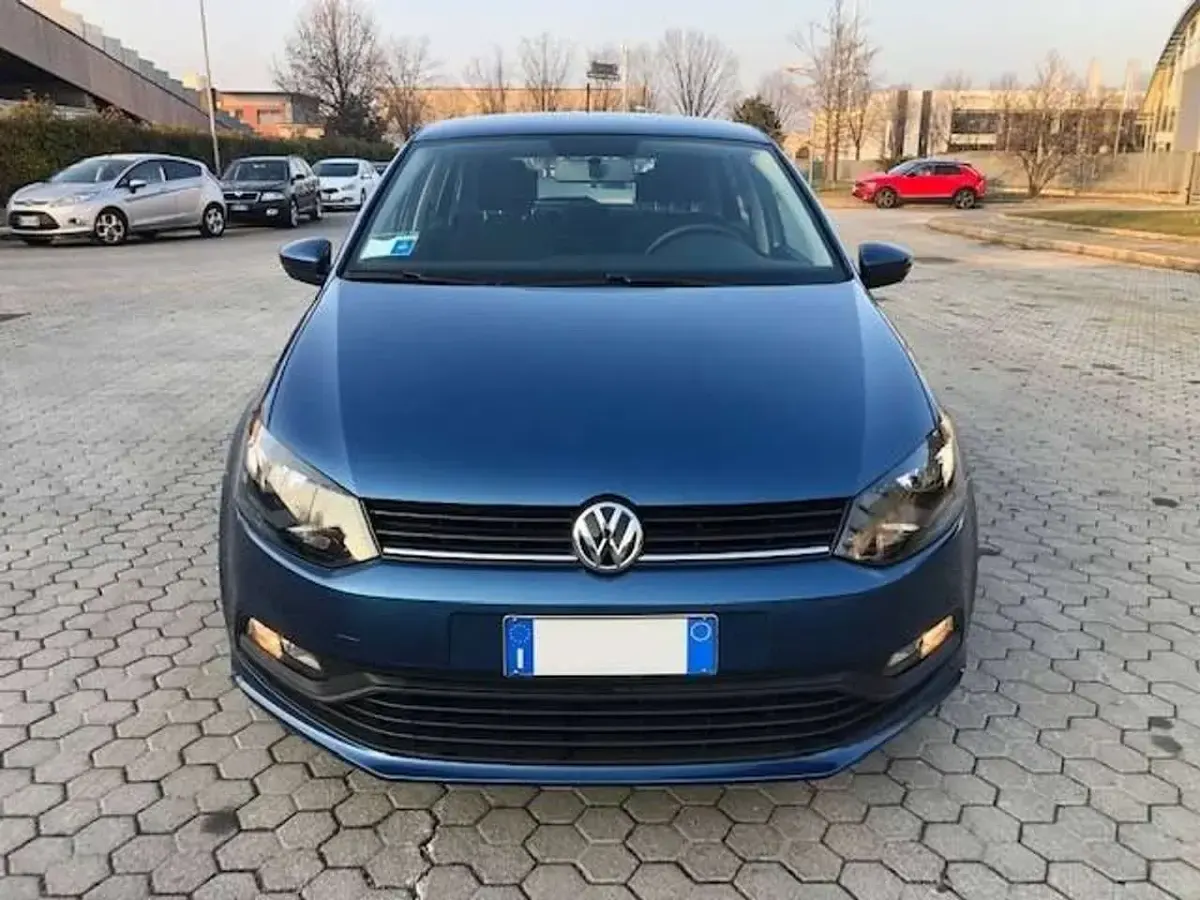 Begagnad VW Polo Trendline 60 HK (44 kW) 2015 Blå Sedan