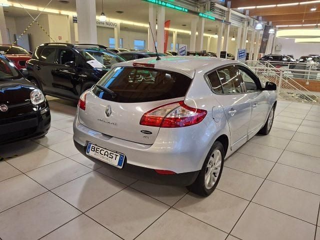 Usata Renault Mégane III 110 CV (80 kW) 2013 Argento