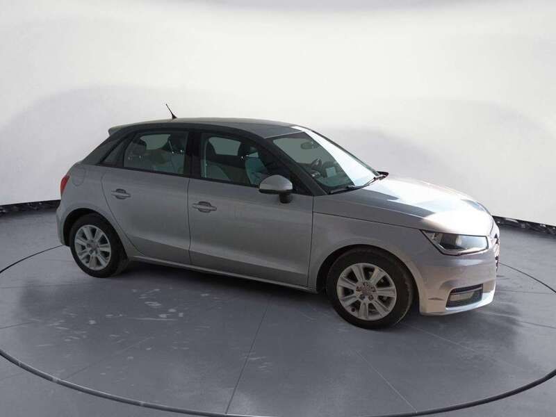 Usata Audi A1 Sportback Comfort 90 CV (66 kW) 2015 Argento Utilitaria