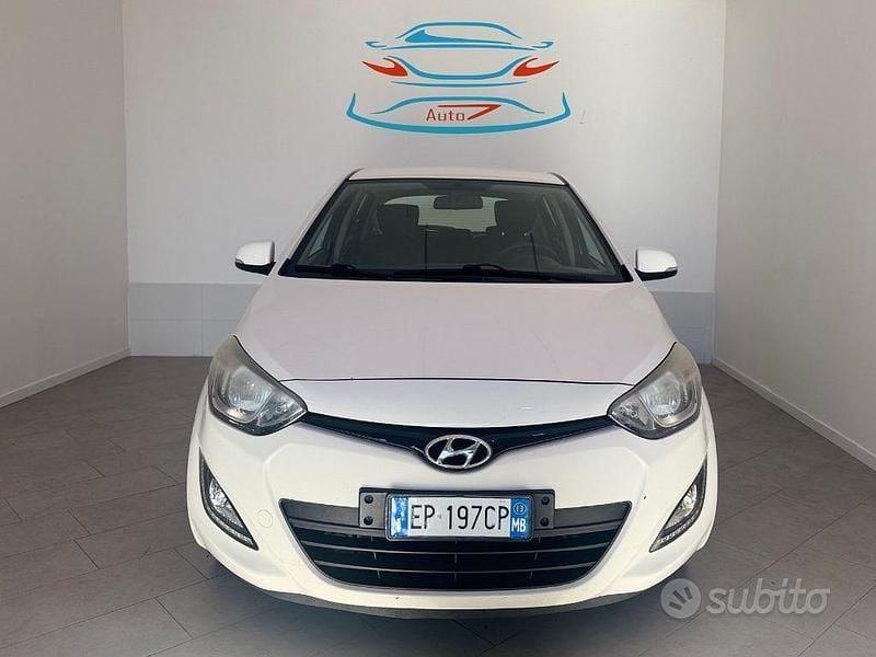 Usata Hyundai i20 Edition 85 CV (62 kW) 2013 Bianco Berlina