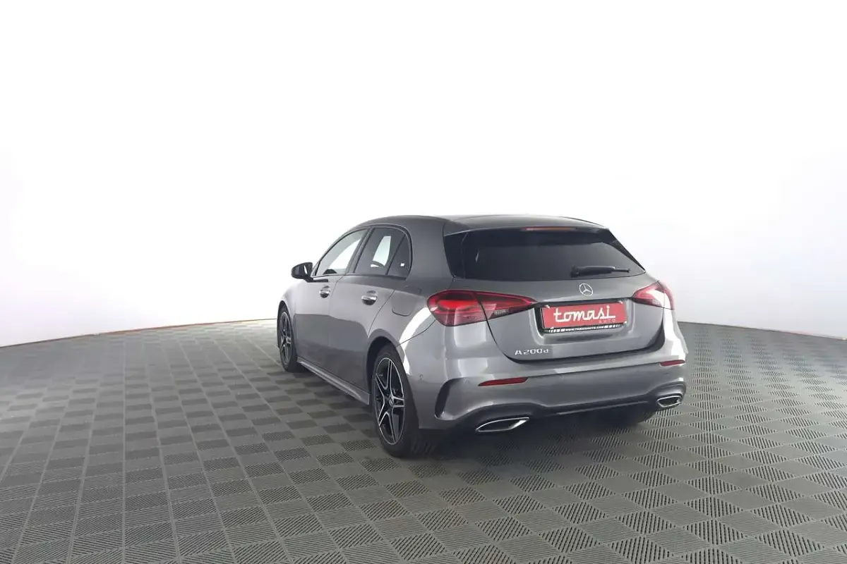 Usata Mercedes A200 Advanced Plus 150 CV (110 kW) 2023 Grigio montagna Berlina
