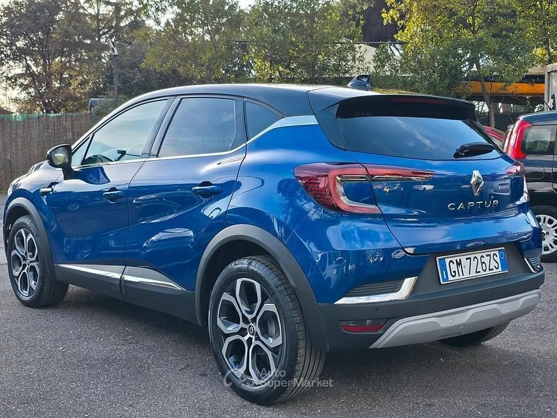 Usata Renault Captur Techno 101 CV (74 kW) 2023 Blu SUV