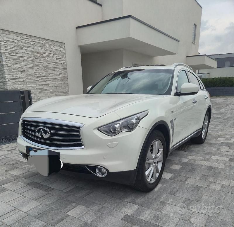 Usata 2015 Infiniti QX70 Premium SUV | 12.000 € (Ottimo prezzo) - Immagine 1/4