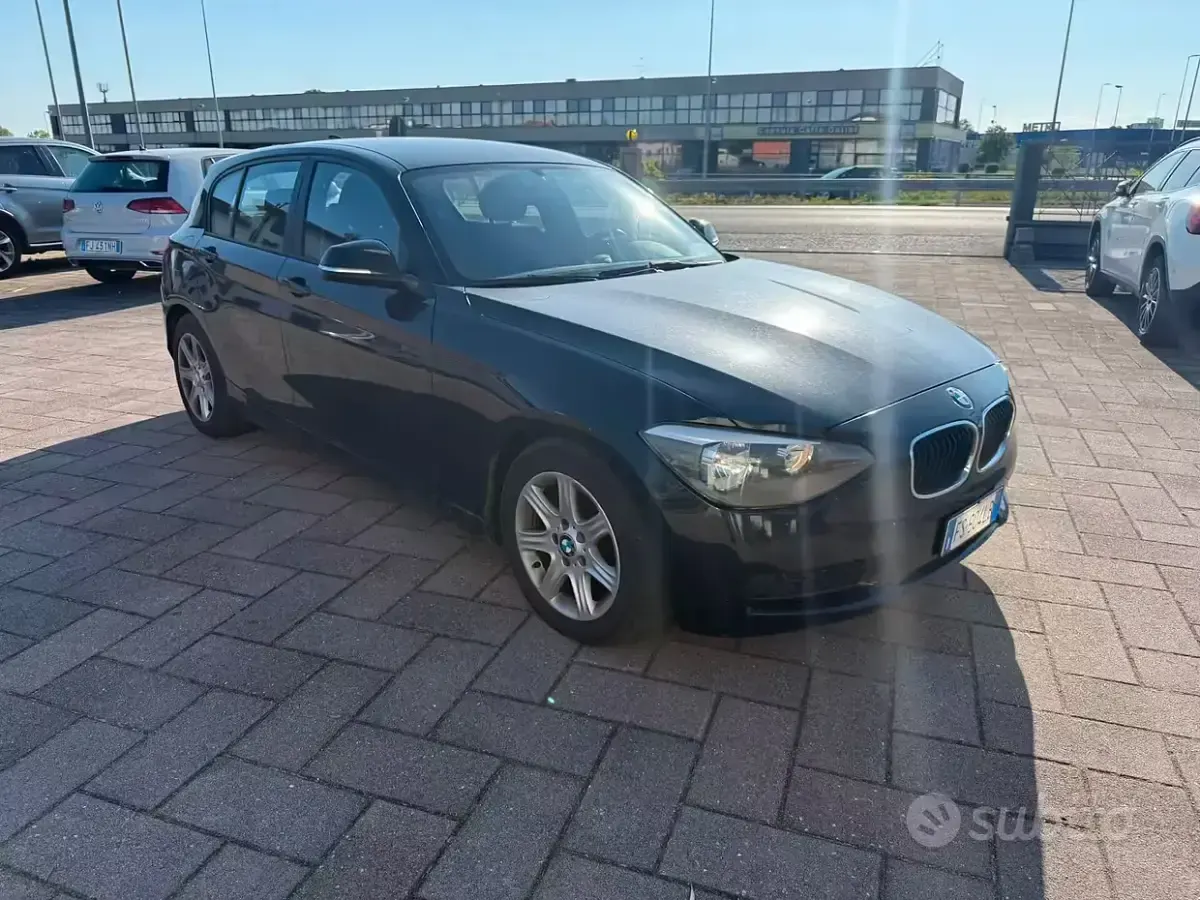 Usado BMW 116 116 HP (85 kW) 2012 Preto Citadino