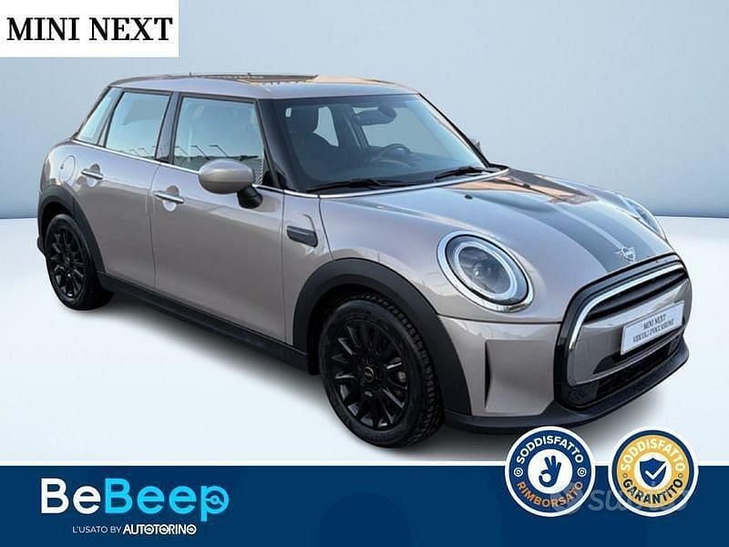 Usata Mini Cooper Classic 136 CV (100 kW) 2021 Grigio metallizzato Utilitaria