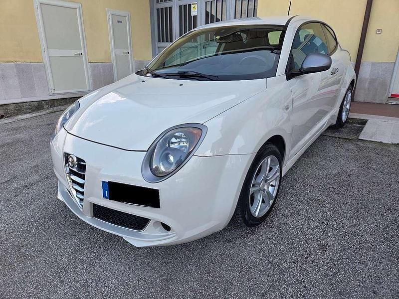 Usata Alfa Romeo MiTo 69 CV (50 kW) 2014 Beige Utilitaria