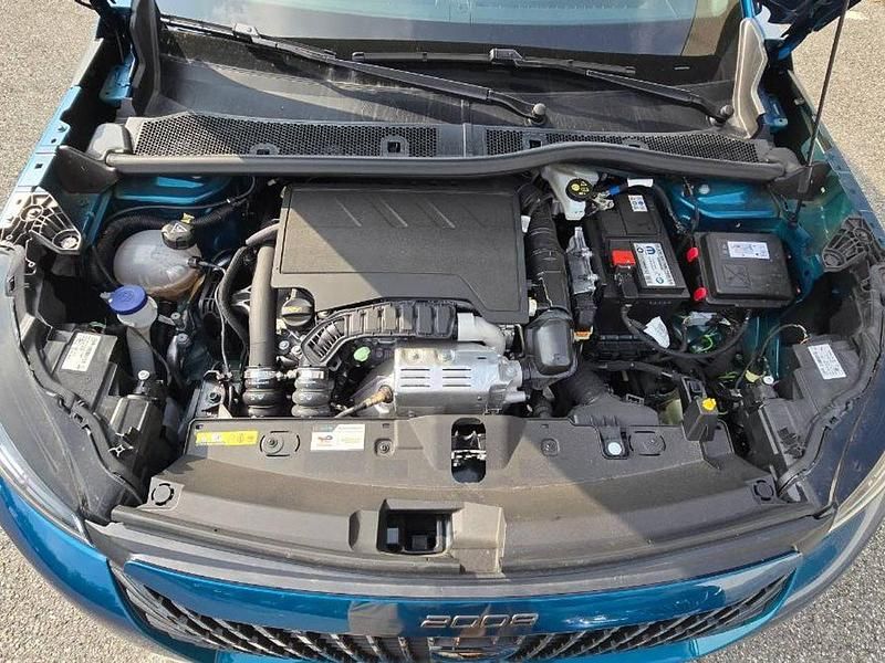Usata Peugeot 2008 Allure 100 CV (73 kW) 2025 Grigio SUV