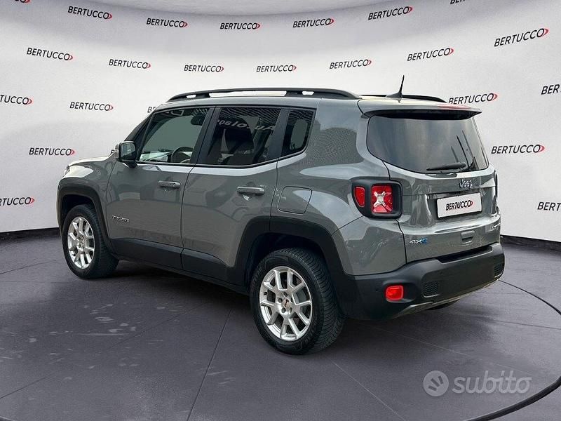 Usata Jeep Renegade Limited 190 CV (139 kW) 2023 Grigio SUV