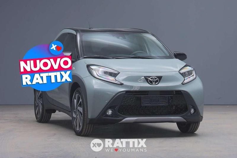 Tarragon & black Nuova 2025 Toyota Aygo X Trend SUV | 18.150 € (Buon prezzo) - Immagine 1/4