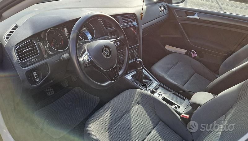 Usata VW Golf VII Business 110 CV (80 kW) 2018 Bianco Station wagon