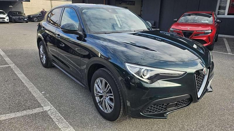 Usata Alfa Romeo Stelvio Business 190 CV (139 kW) 2021 Verde SUV
