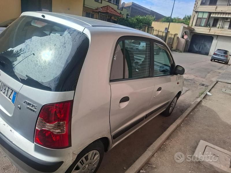 Grigio Usata 2007 Hyundai Atos Due volumi | 1400 € (Buon prezzo) - Immagine 1/3