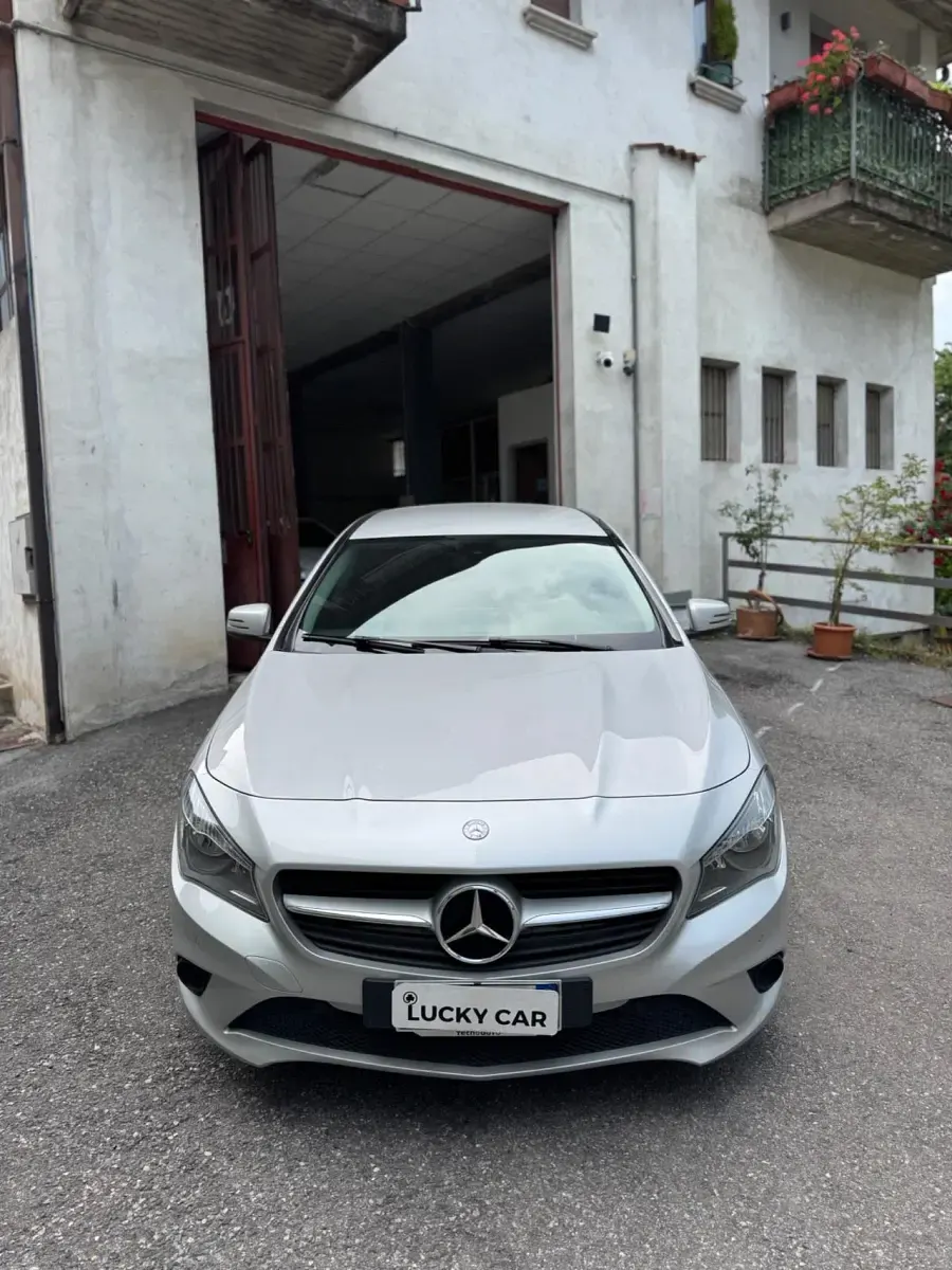 Usata Mercedes CLA200 Premium 136 CV (100 kW) 2016 Argento Berlina