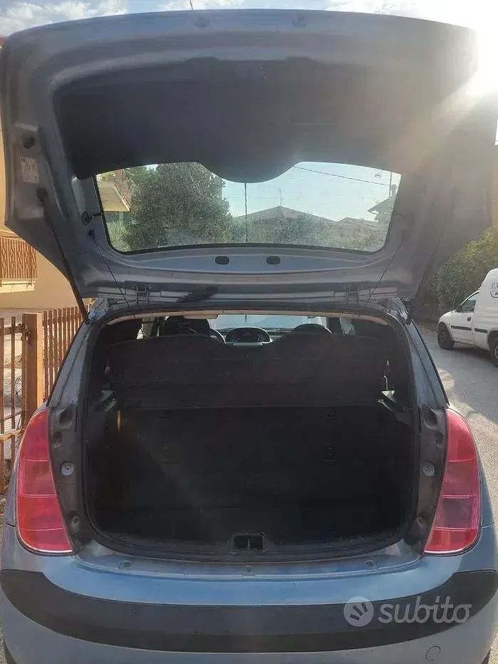 Usata Lancia Ypsilon 69 CV (50 kW) 2005 Bluazzurro Utilitaria