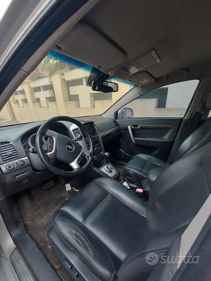 Usata Chevrolet Captiva 150 CV (110 kW) 2007 Grigio SUV