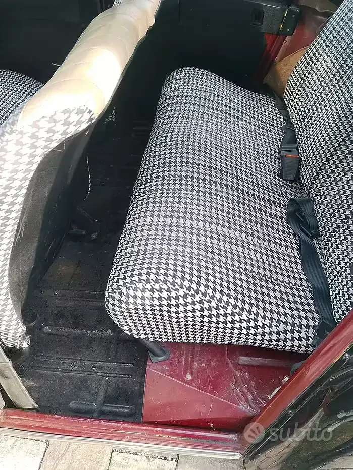 Usata Citroën 2CV Charleston 29 CV (21 kW) 1981 Rosso Berlina