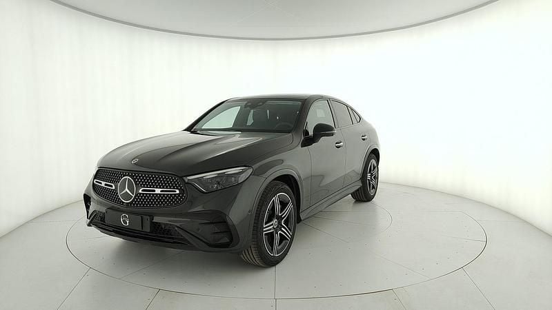 Grigio Nuova 2025 Mercedes GLC220 Coupé | 81.190 € (Molto cara) - Immagine 1/4