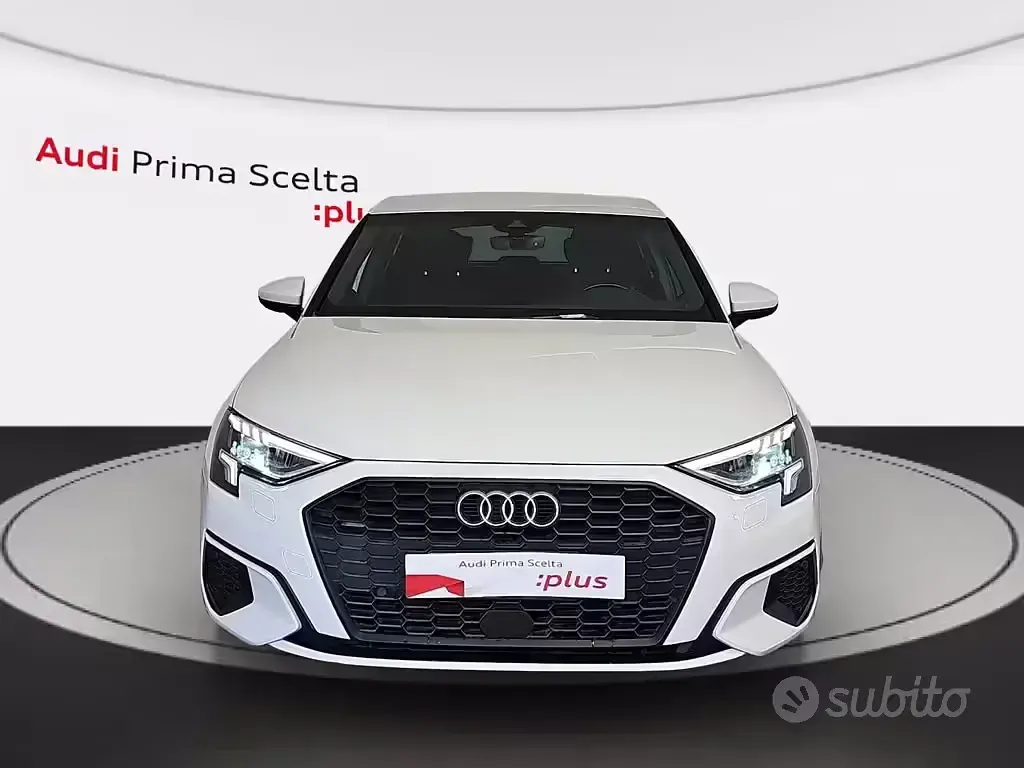 Usata Audi A3 Business 150 CV (110 kW) 2022 Bianco ghiaccio metalizzato Berlina