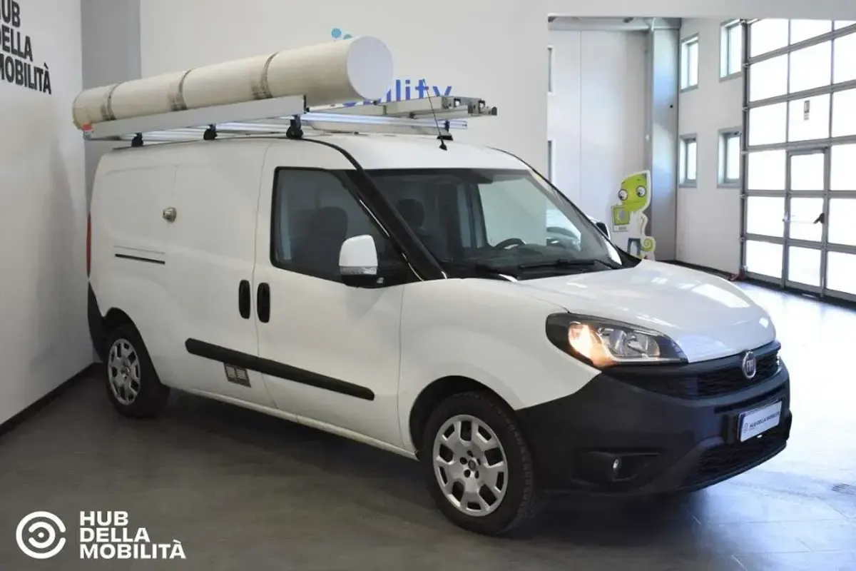 Usata Fiat Doblò 120 CV (88 kW) 2019 Bianco Monovolume