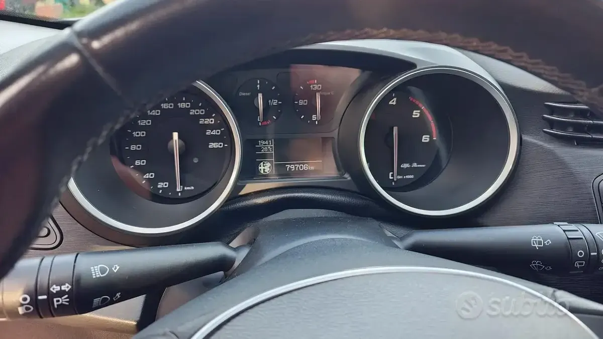 Usata Alfa Romeo Giulietta 120 CV (88 kW) 2016 Grigio Utilitaria