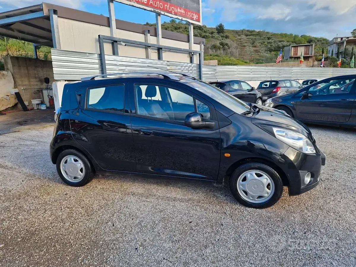 Usata Chevrolet Spark LS 68 CV (50 kW) 2011 Nero Utilitaria