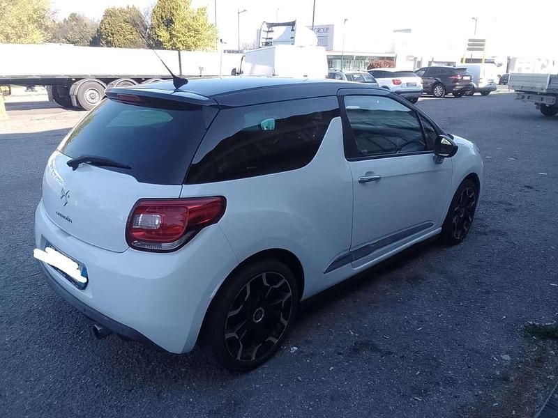 Usata Citroën DS3 So Chic 68 CV (50 kW) 2015 Bianco Berlina