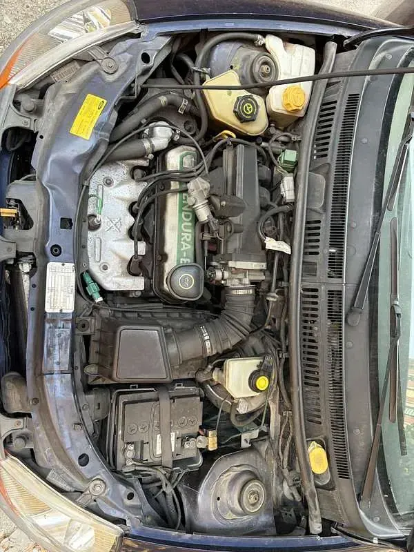 Usata Ford Ka Collection 69 CV (50 kW) 2002 Bluazzurro Utilitaria