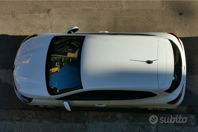 Usata Renault Clio V Zen 140 CV (102 kW) 2022 Bianco Utilitaria