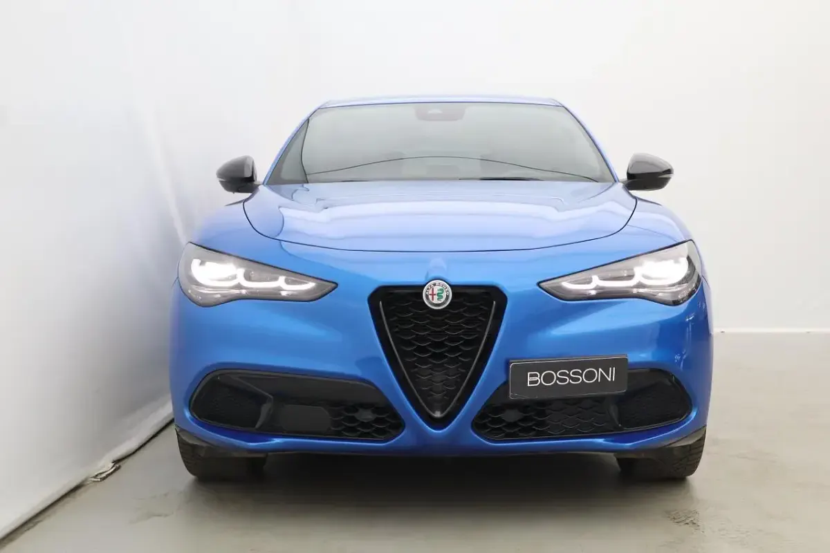 Usata Alfa Romeo Stelvio Veloce 209 CV (153 kW) 2023 Blu SUV