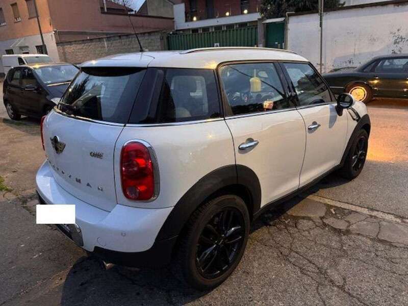Usata Mini One Countryman 98 CV (72 kW) 2014 Bianco SUV