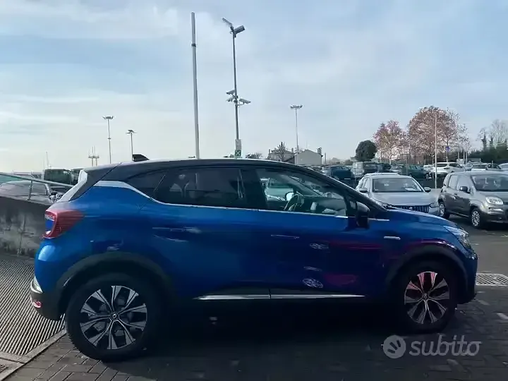 Gebraucht Renault Captur Techno 91 PS (66 kW) 2024 Blau SUV
