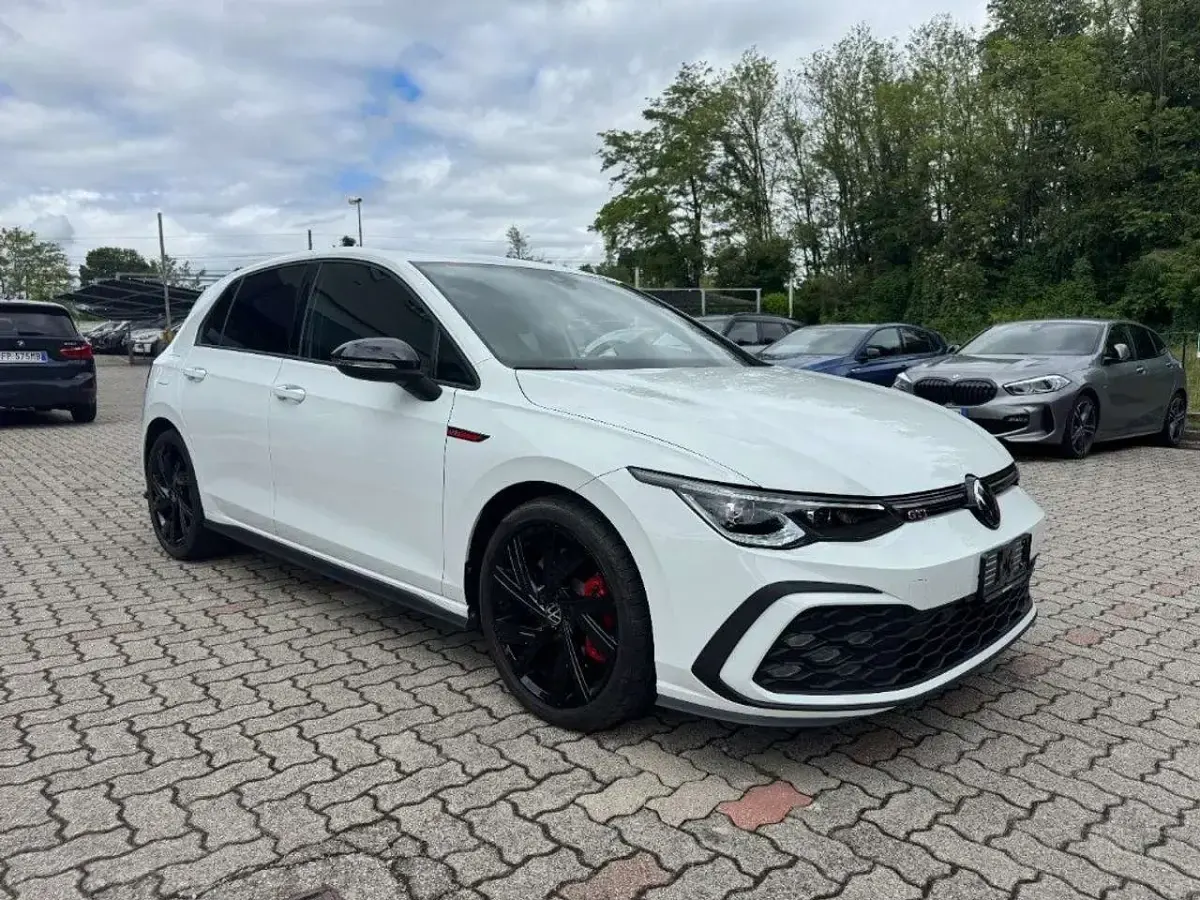 Usata VW Golf VIII GTI 245 CV (180 kW) 2024 Bianco Berlina