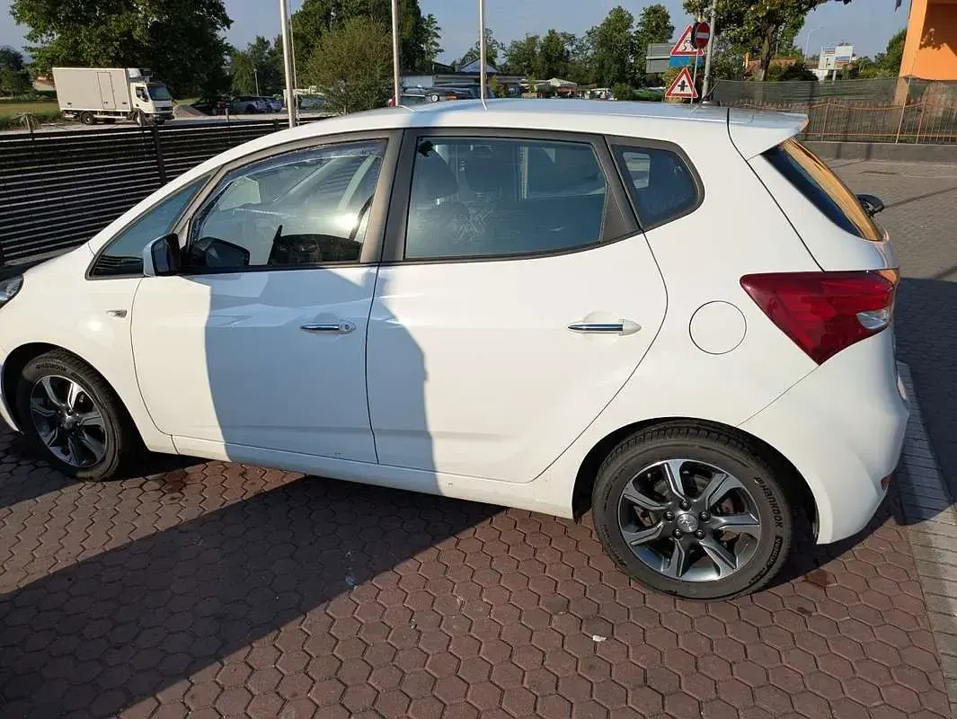 Usata Hyundai ix20 Comfort 116 CV (85 kW) 2016 Bianco Utilitaria