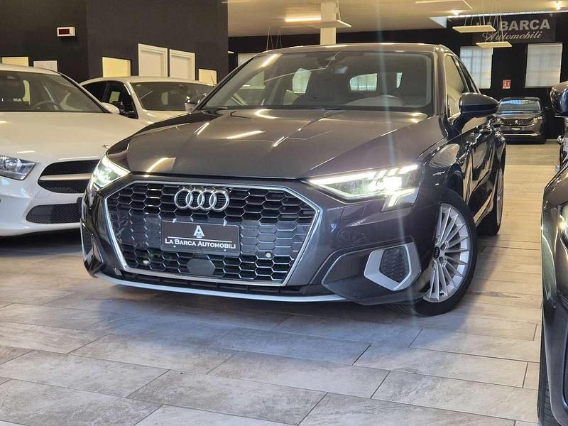 Grigio Usata 2020 Audi A3 Advanced Tre volumi | 16.900 € (Ottimo prezzo) - Immagine 1/4