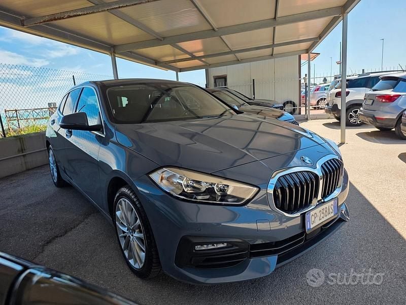 Occasion BMW 118 Advantage 150 ch (110 kW) 2023 Gris Citadine