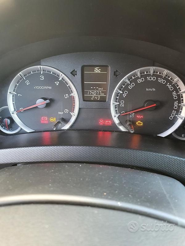 Begagnad Suzuki Swift 75 HK (55 kW) 2015 Blå Halvkombi