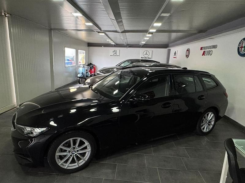 Usata BMW 318 M Sport 149 CV (109 kW) 2023 Nero Station wagon